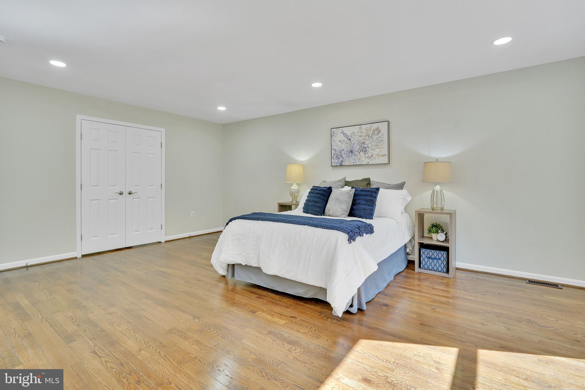 HICKORY CREEK - Residential