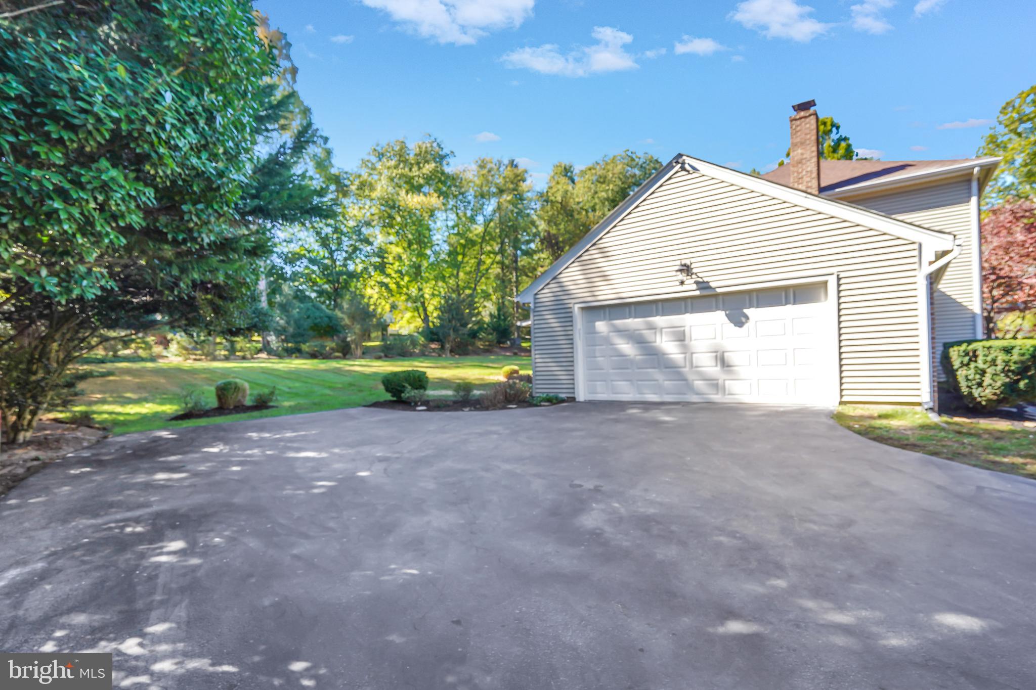 HICKORY CREEK - Residential