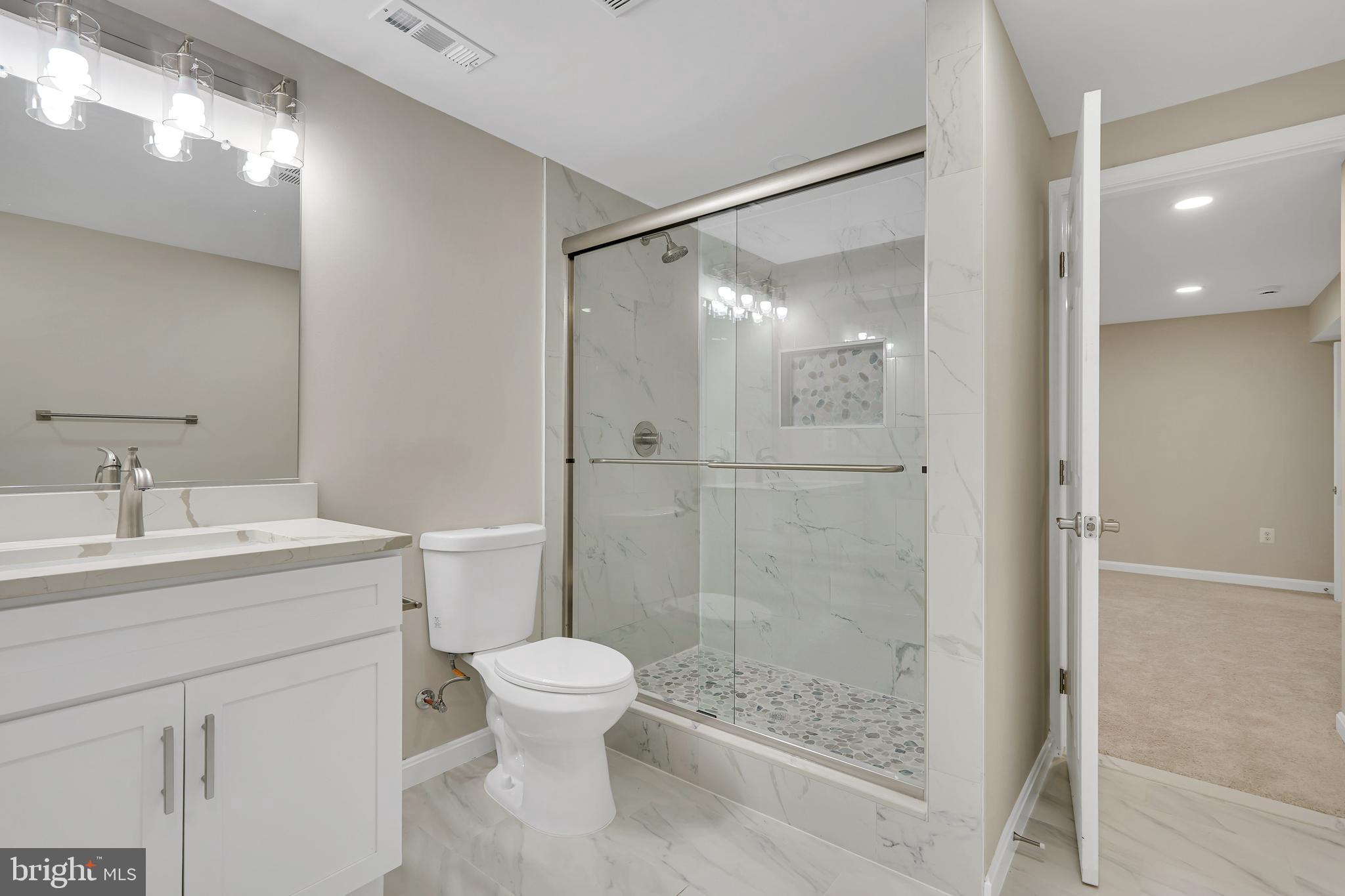 HICKORY CREEK - Residential