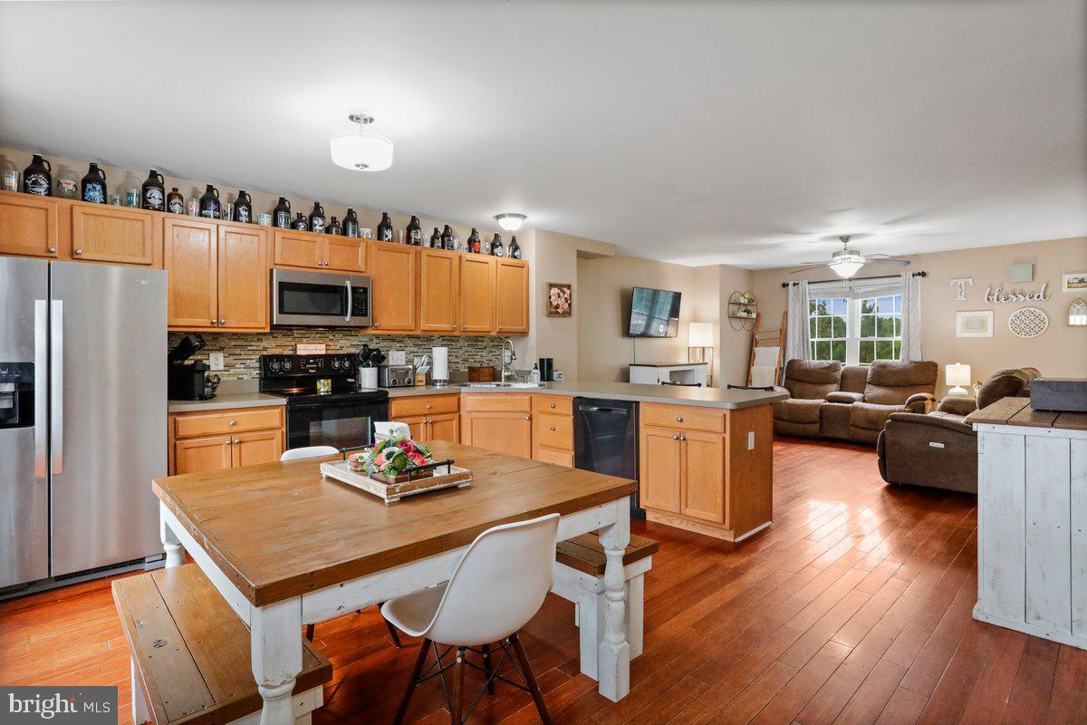 MADISON VILLAGE - Residential