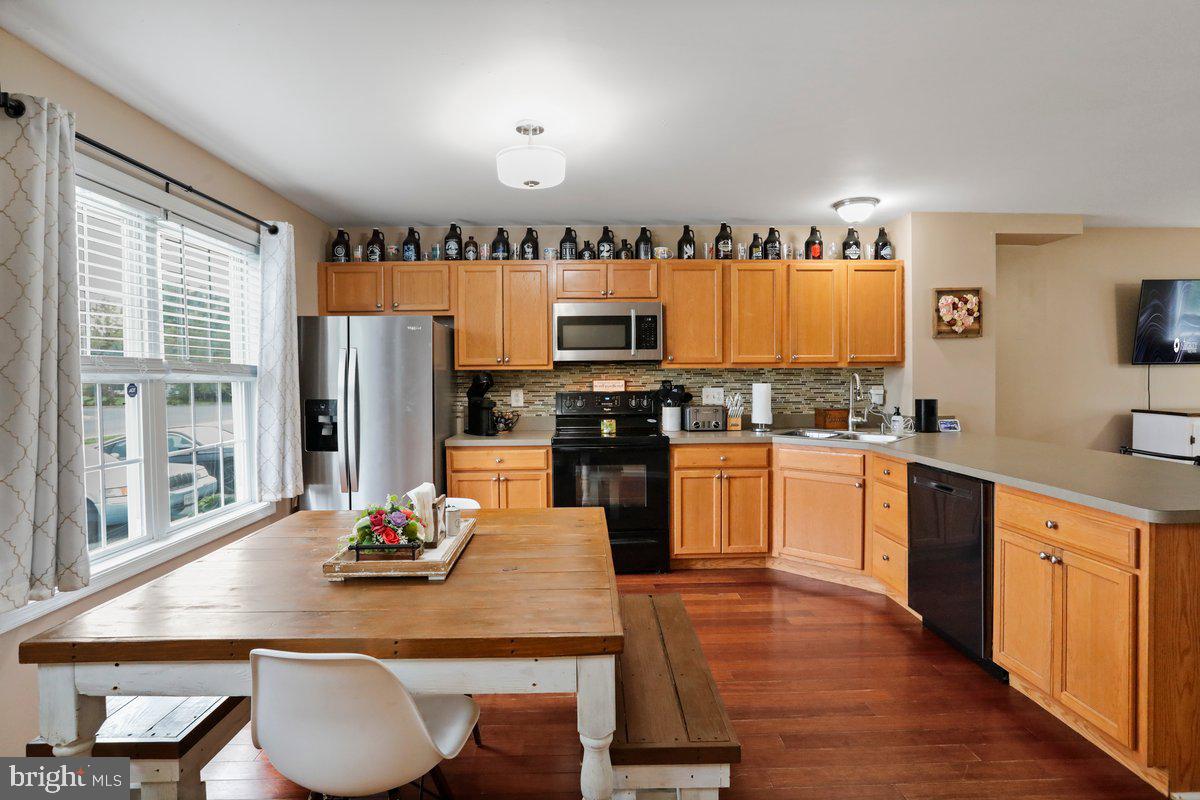 MADISON VILLAGE - Residential