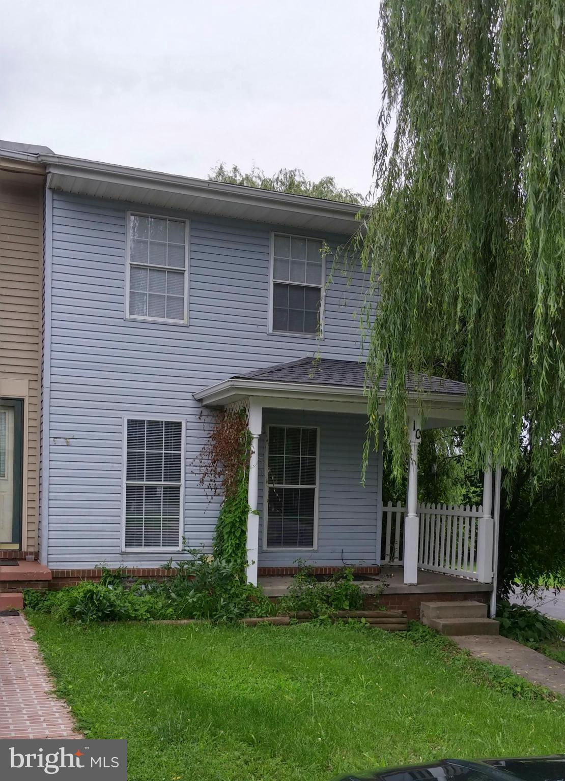 Cute and cozy 2 bedroom end unit townhouse with all new appliances, floors, new paint, and new blinds. Fenced in back yard with shed for storage. Washer and dryer hookup in the kitchen closet area. Tenants must maintain the front and side yard including the willow trees on the side of this cozy townhouse. NO PETS - NO SMOKERS. Close to Rt 9 - 340 - VA/MD line and shopping centers