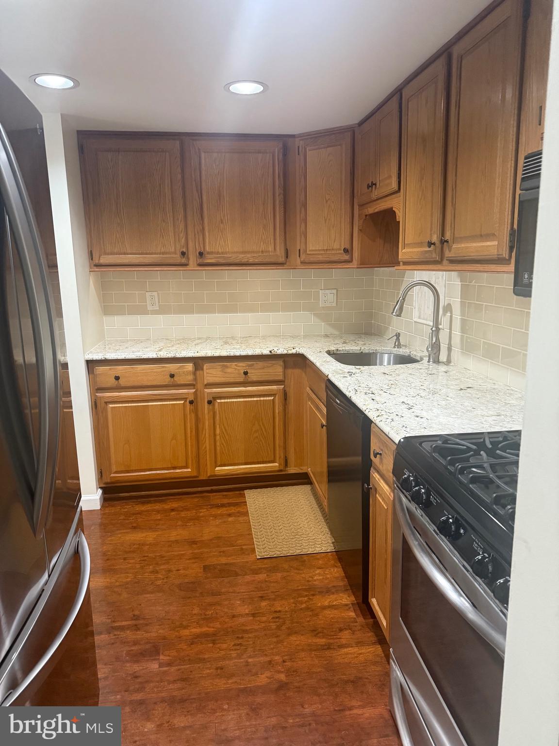 OLD FORGE CROSSING - Residential Lease