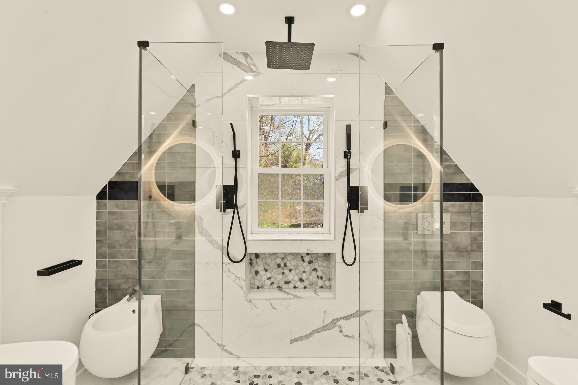 ROCK CREEK PALISADES - Residential