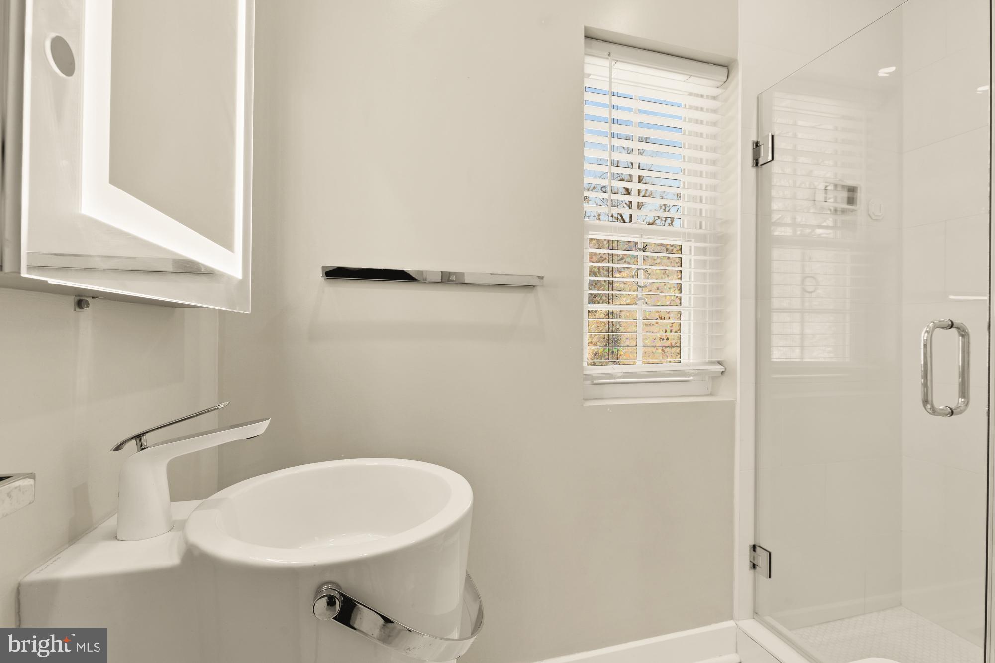 ROCK CREEK PALISADES - Residential