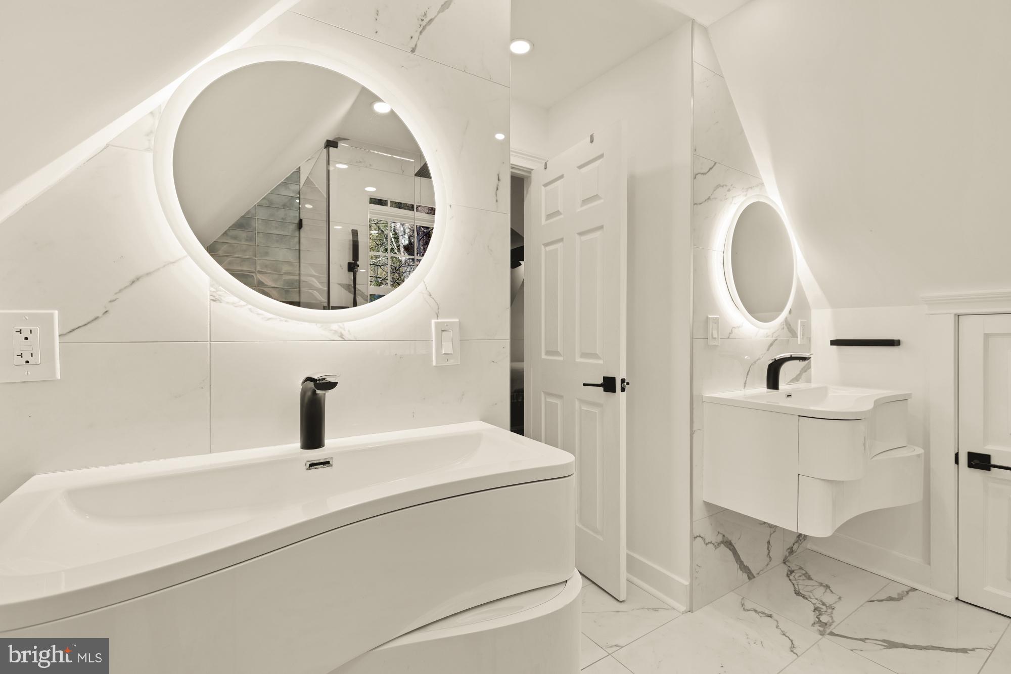 ROCK CREEK PALISADES - Residential