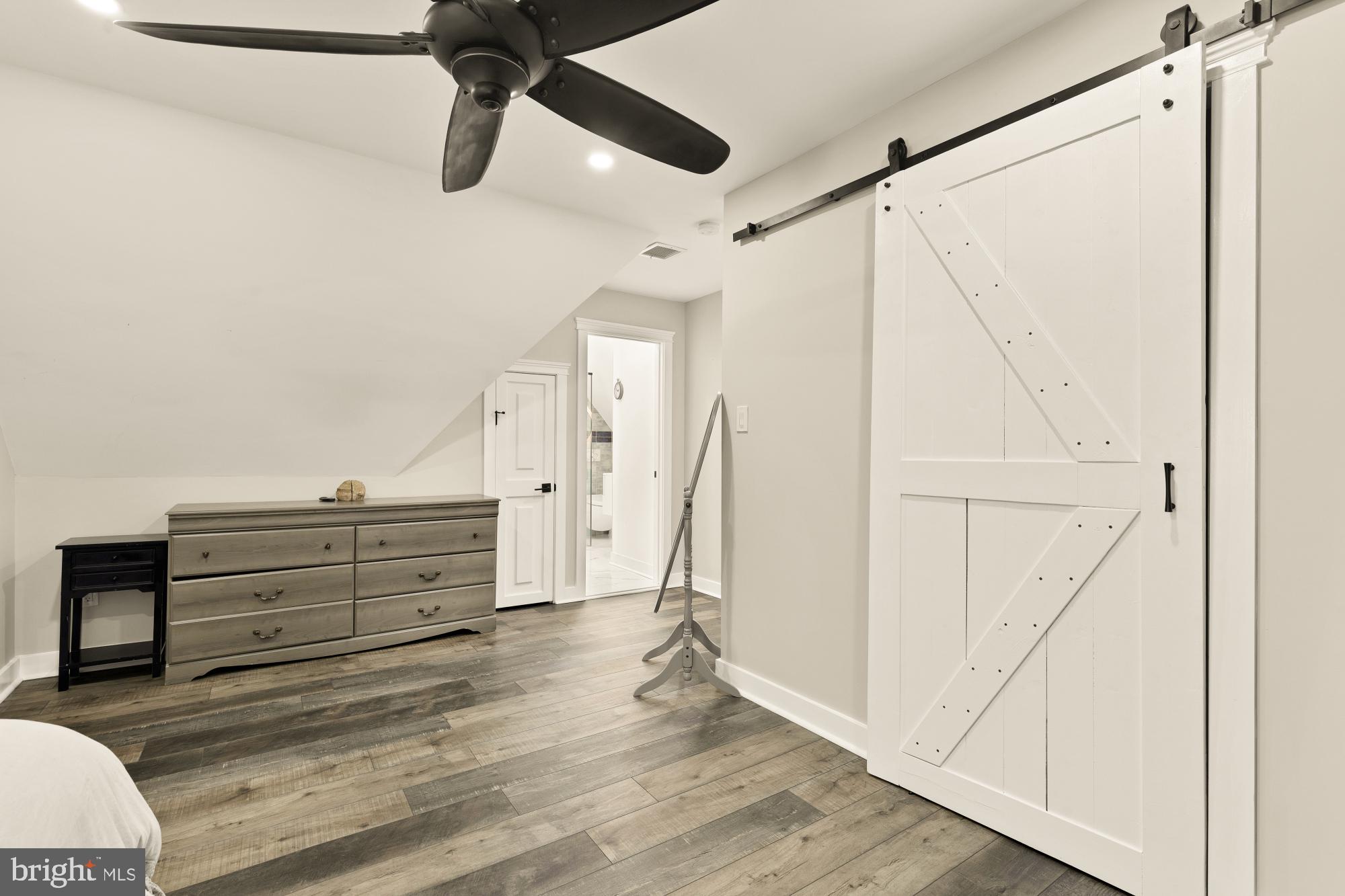 ROCK CREEK PALISADES - Residential