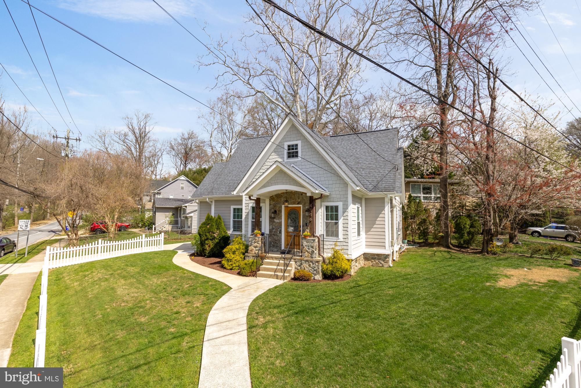 ROCK CREEK PALISADES - Residential