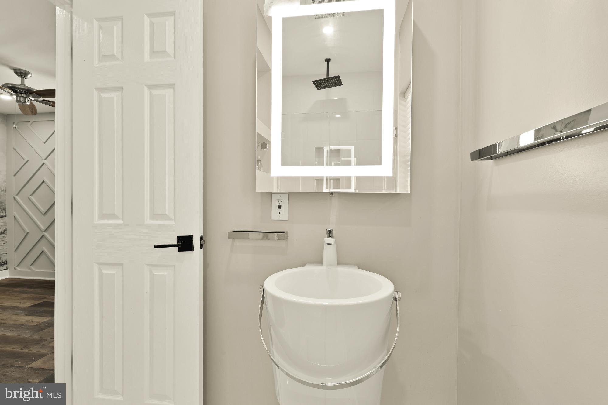 ROCK CREEK PALISADES - Residential