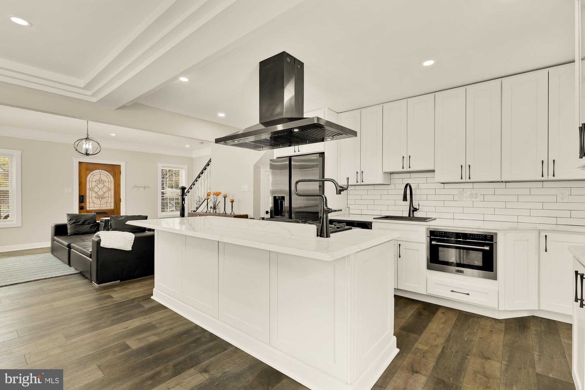 ROCK CREEK PALISADES - Residential