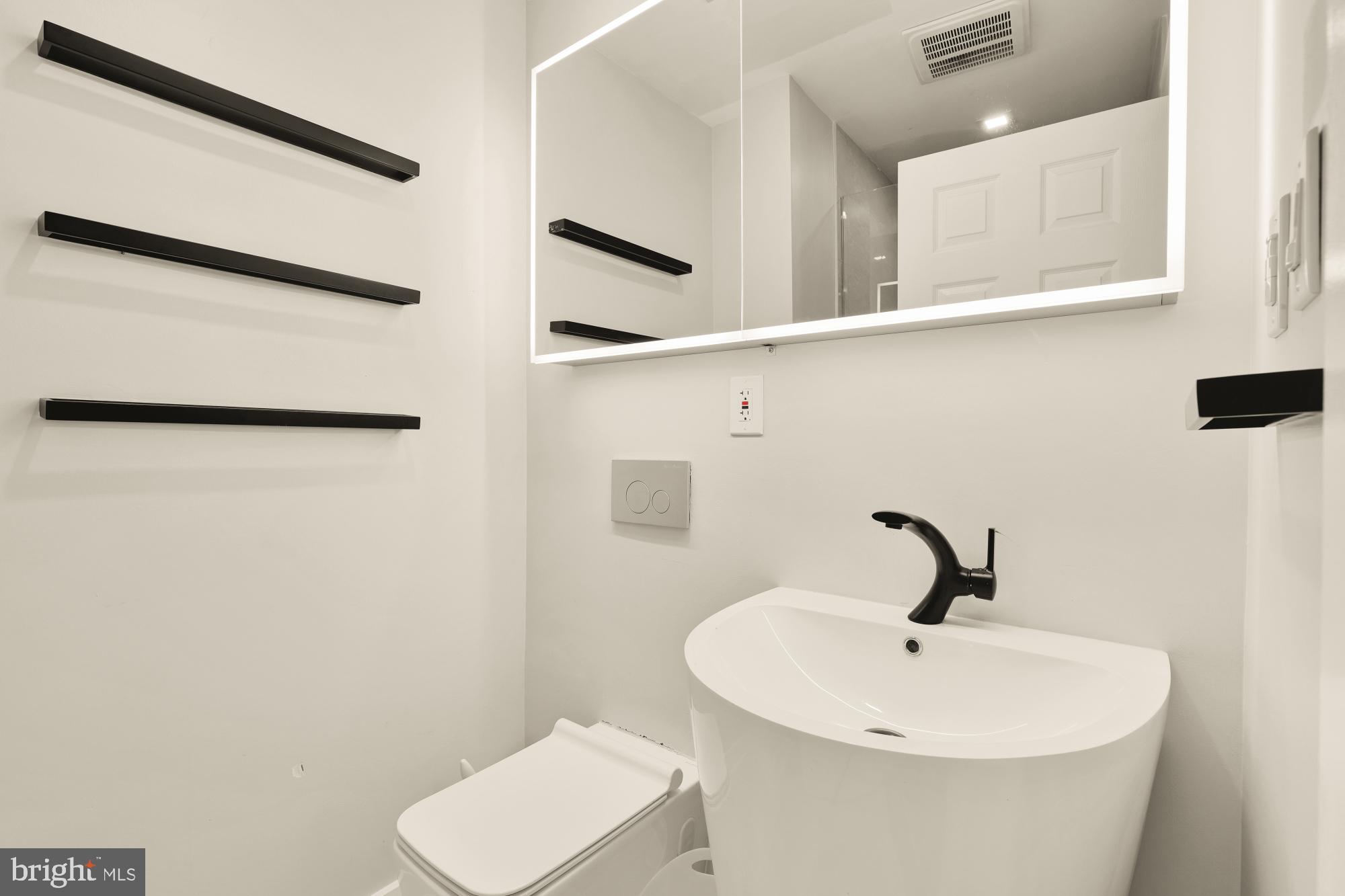 ROCK CREEK PALISADES - Residential