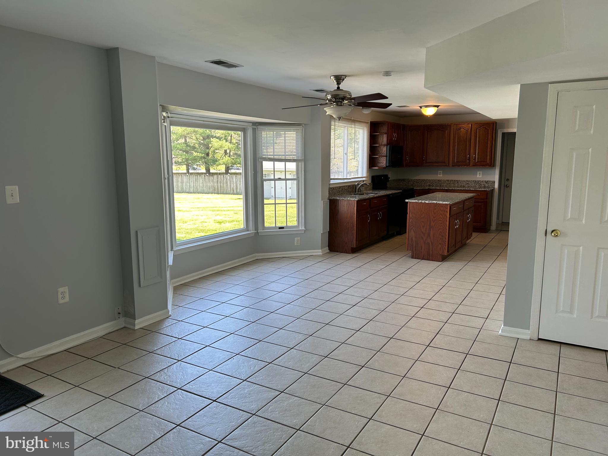 CALVERT BEACH ESTATES - Residential Lease