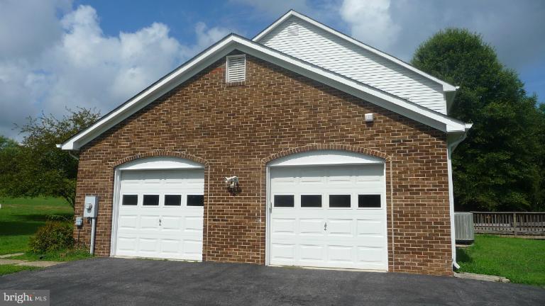 CALVERT BEACH ESTATES - Residential Lease