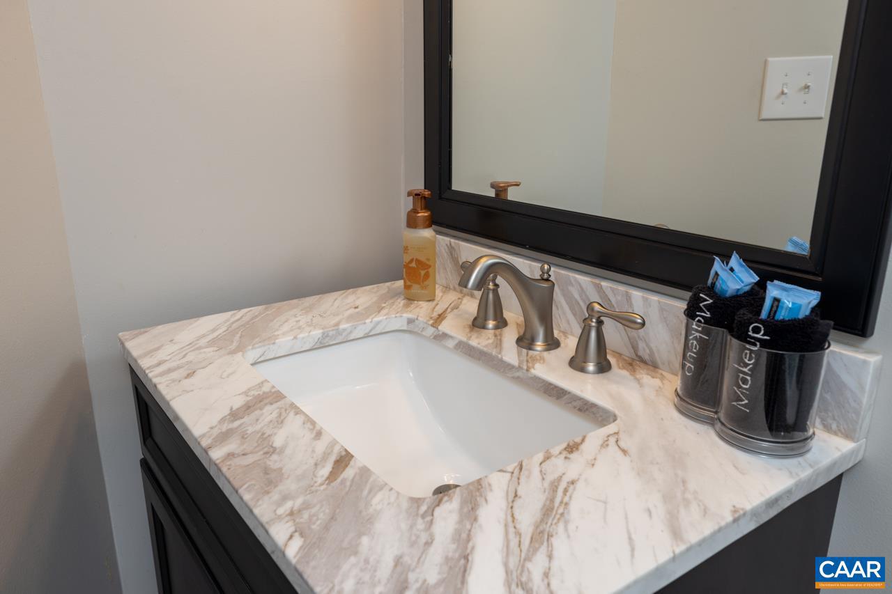 WINTERGREEN RESORT - Residential