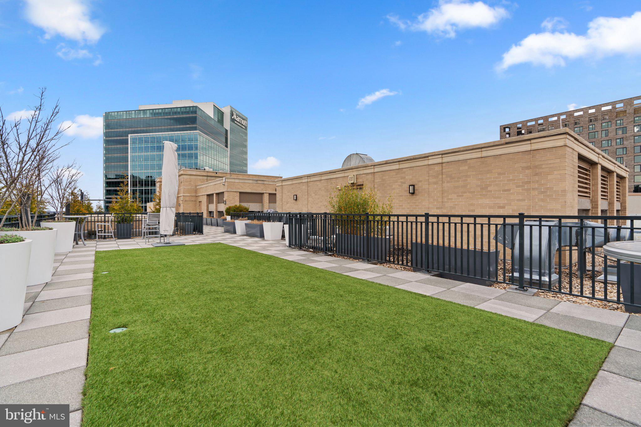 LIONSGATE - Residential