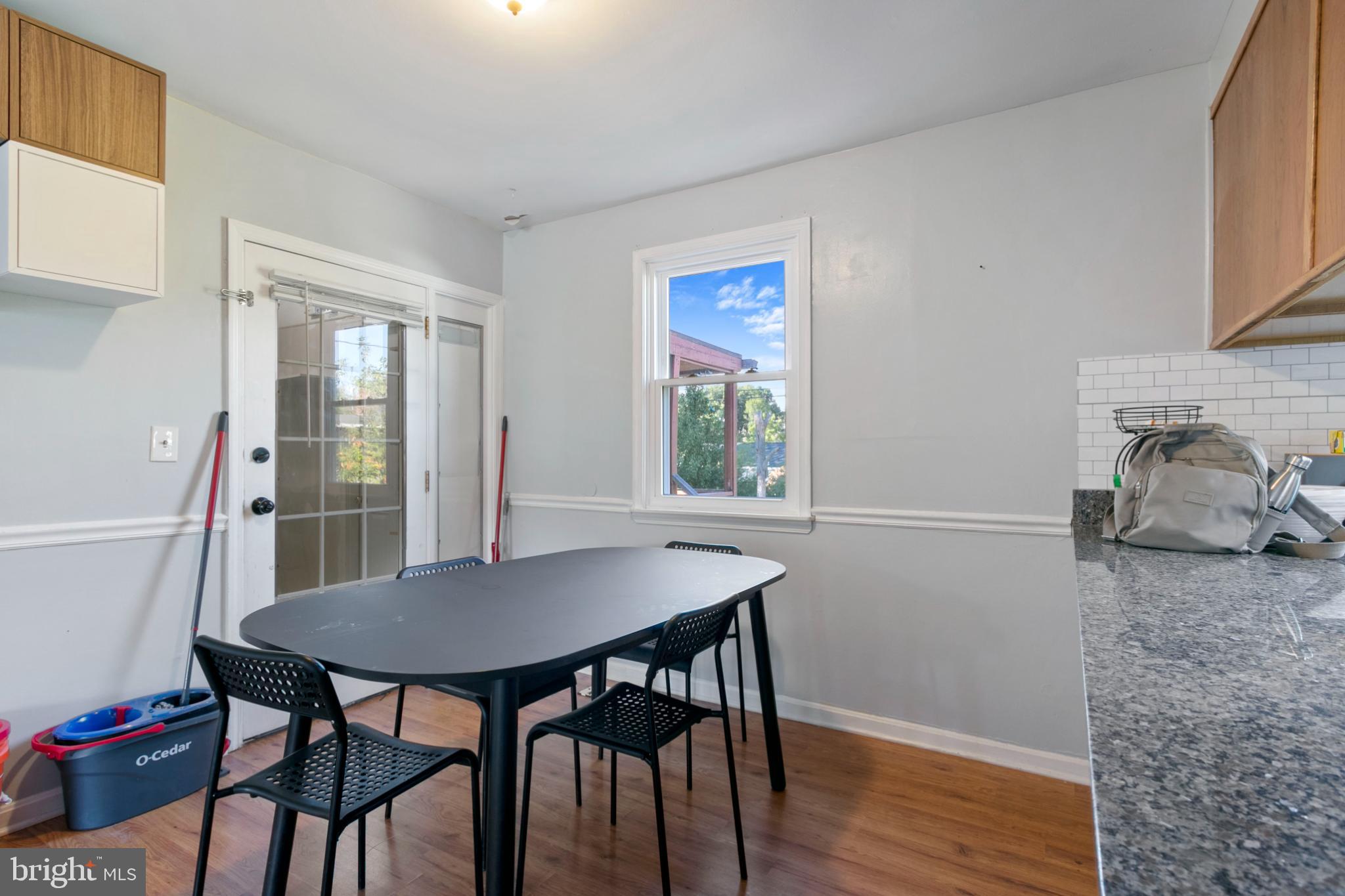 LAUREL - Residential