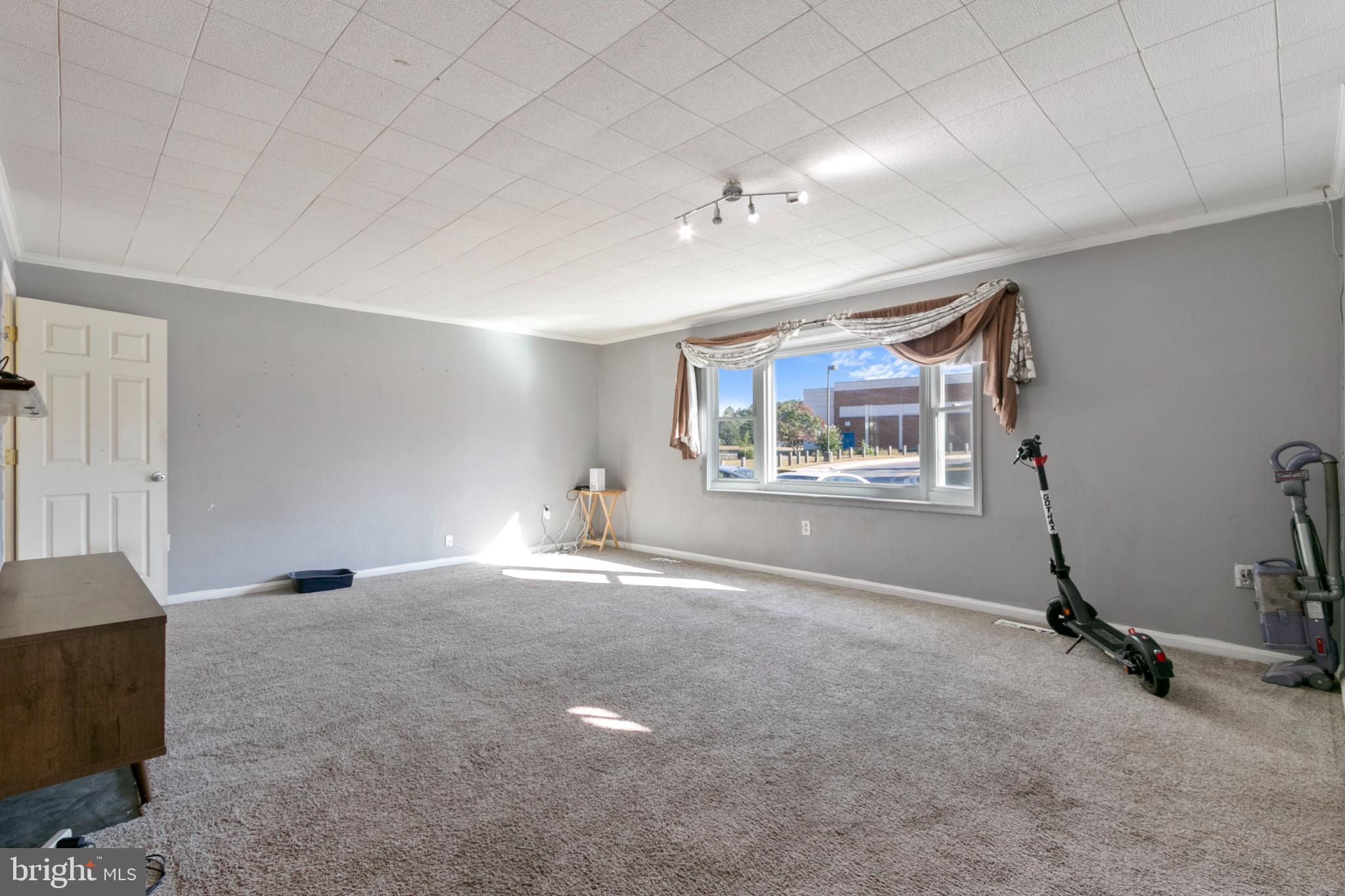 LAUREL - Residential