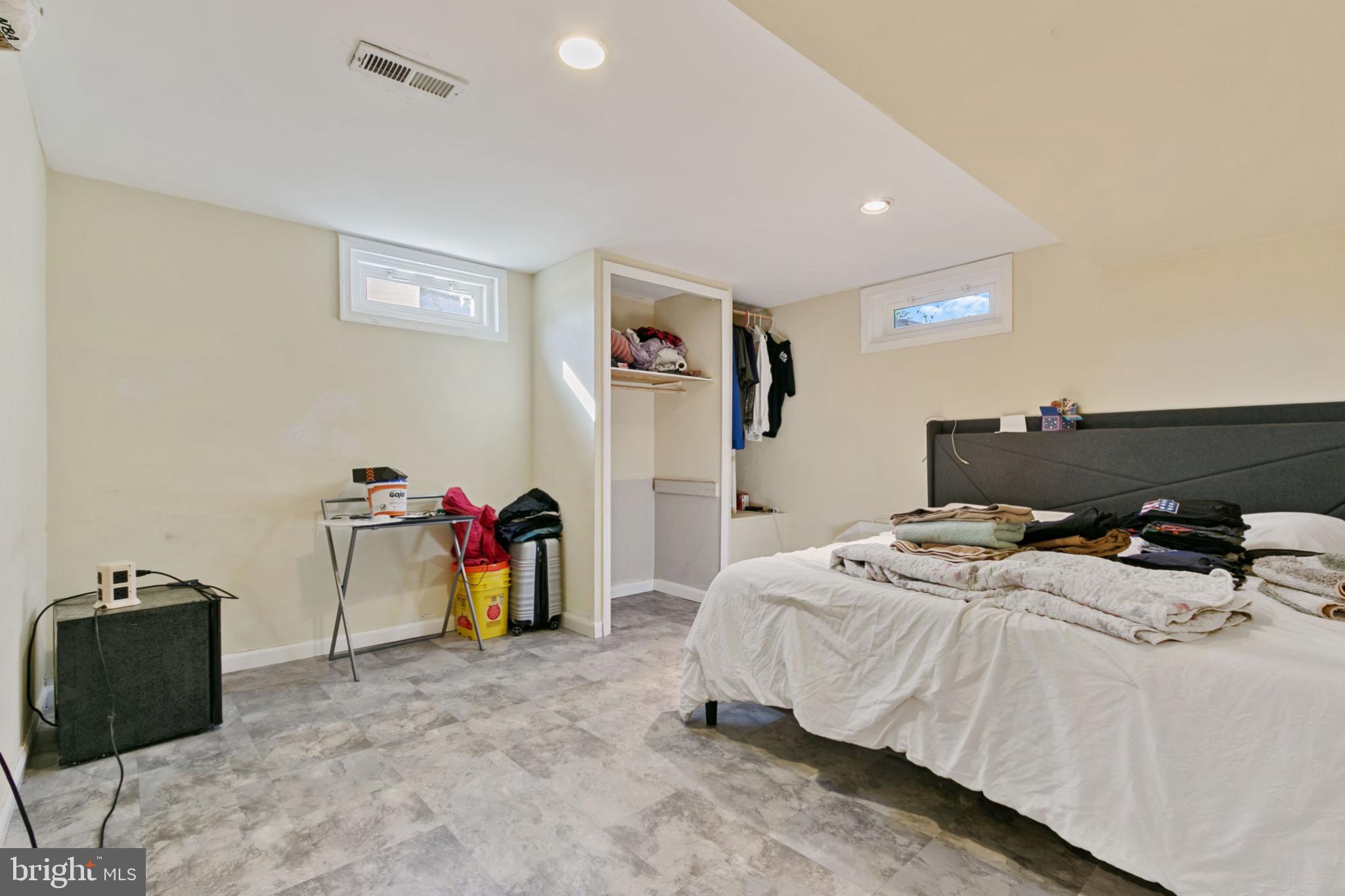 LAUREL - Residential