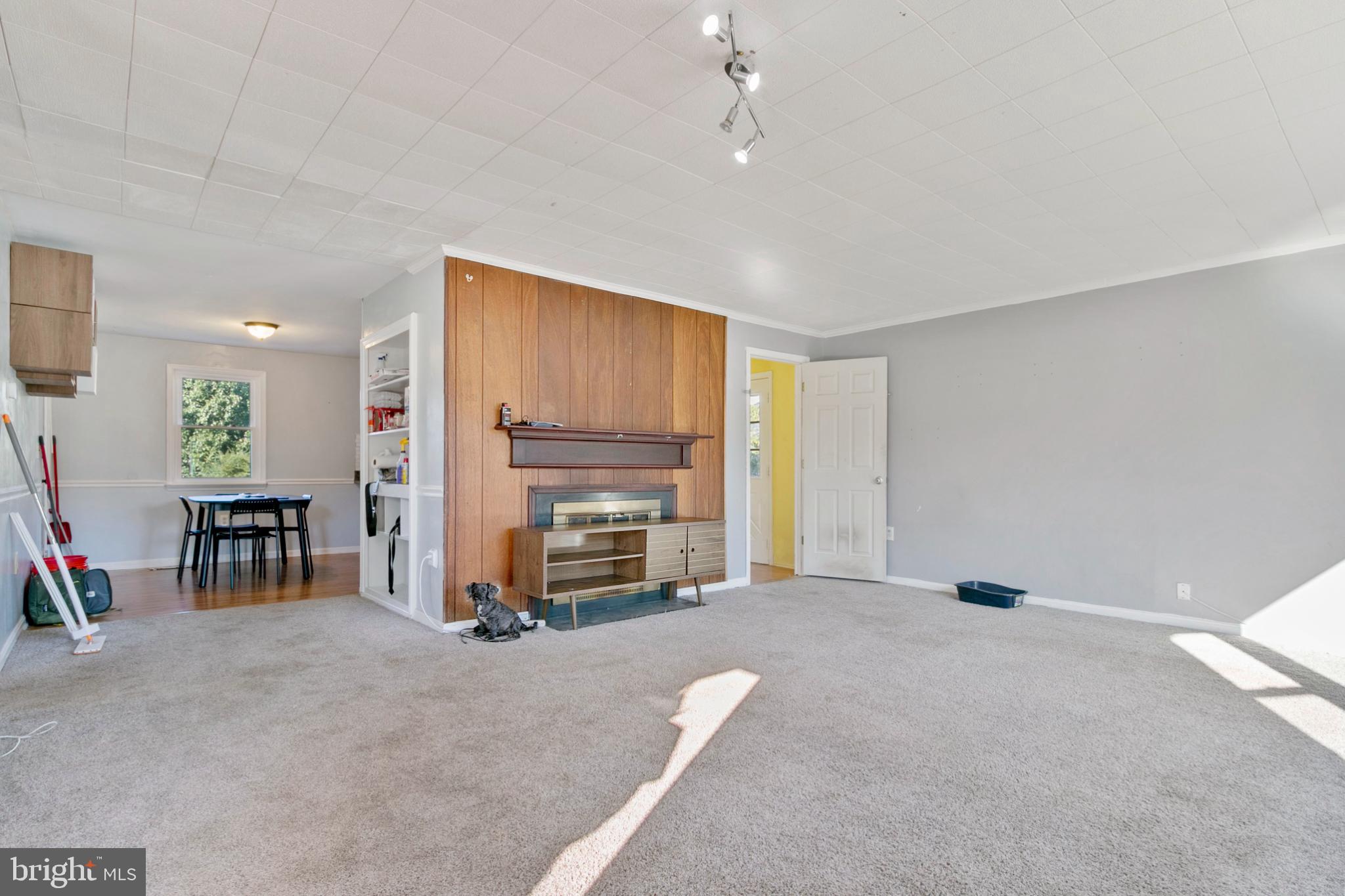 LAUREL - Residential