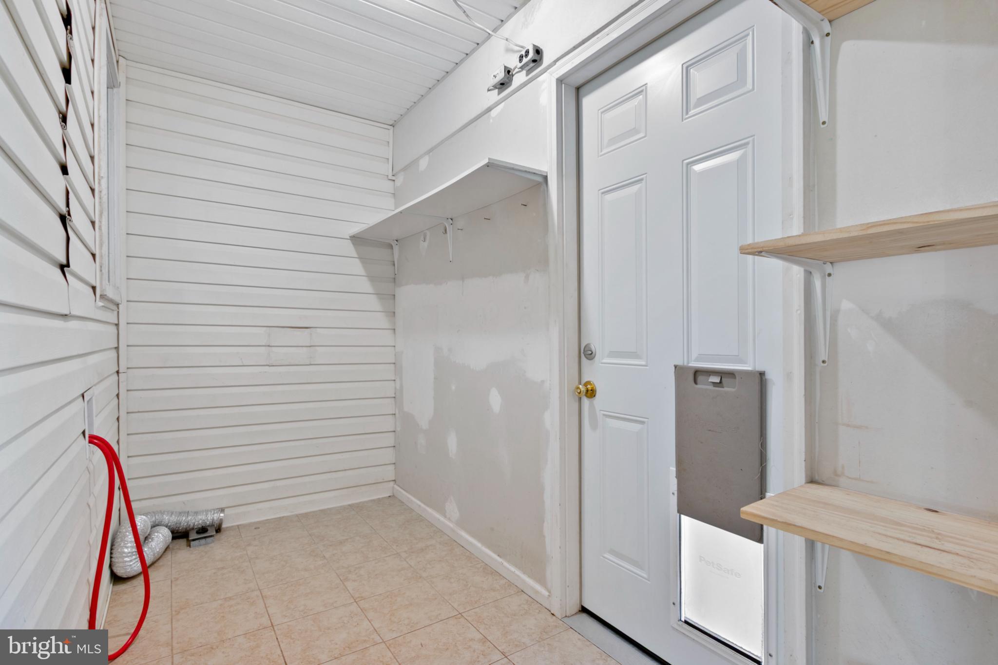 LAUREL - Residential