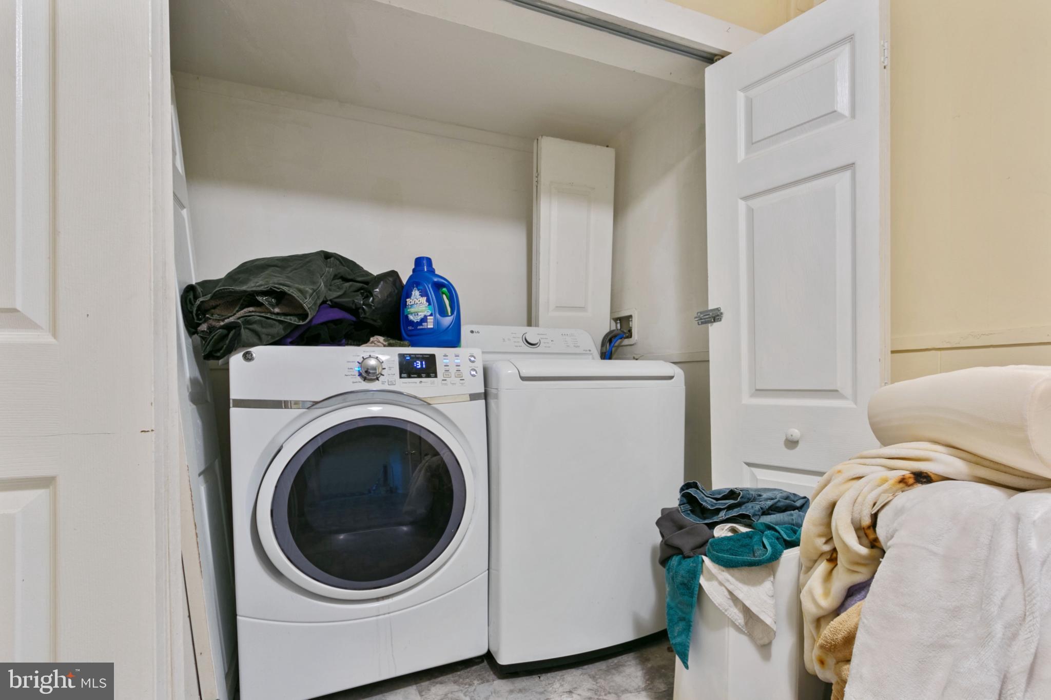 LAUREL - Residential