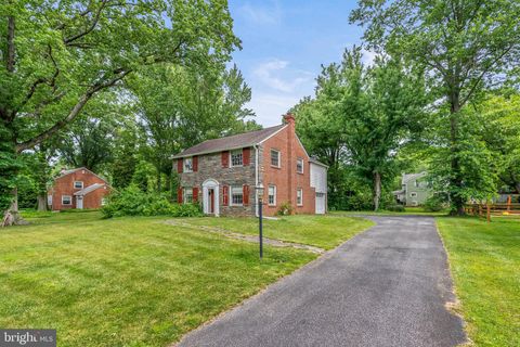Photo of 402 Hawthorne Road, WALLINGFORD, PA 19086 (MLS # PADE2118202)