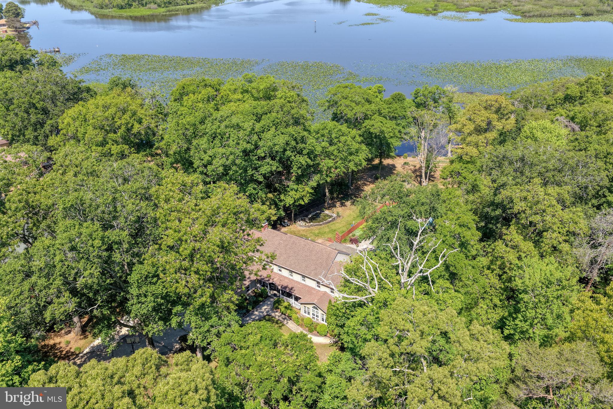 9585 CEDAR LANE