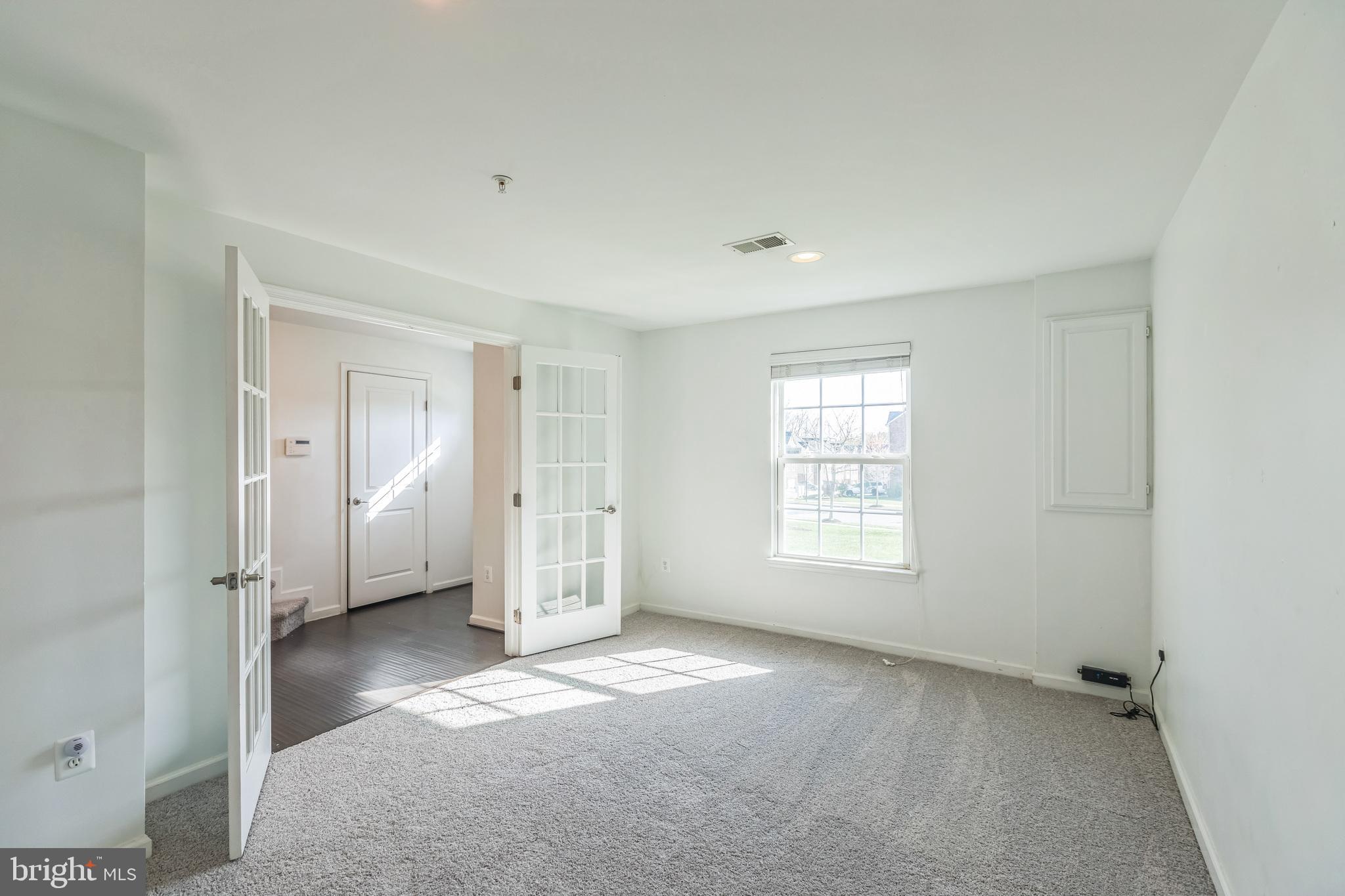 ADDISON ROAD SOUTH - Residential Lease