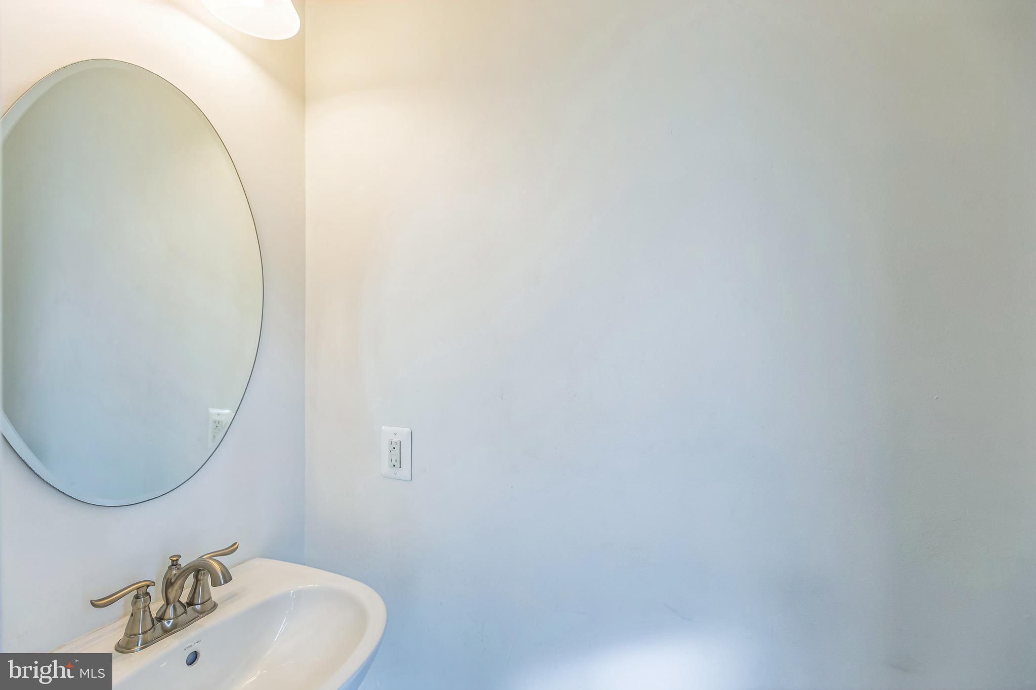 ADDISON ROAD SOUTH - Residential Lease