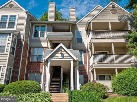 Photo of 3908 Penderview Drive #638, FAIRFAX, VA 22033 (MLS # VAFX2324122)