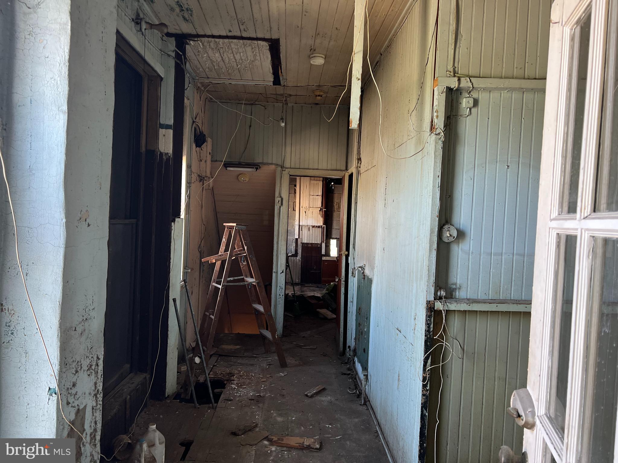 NORTH CENTRAL - Commercial Sale