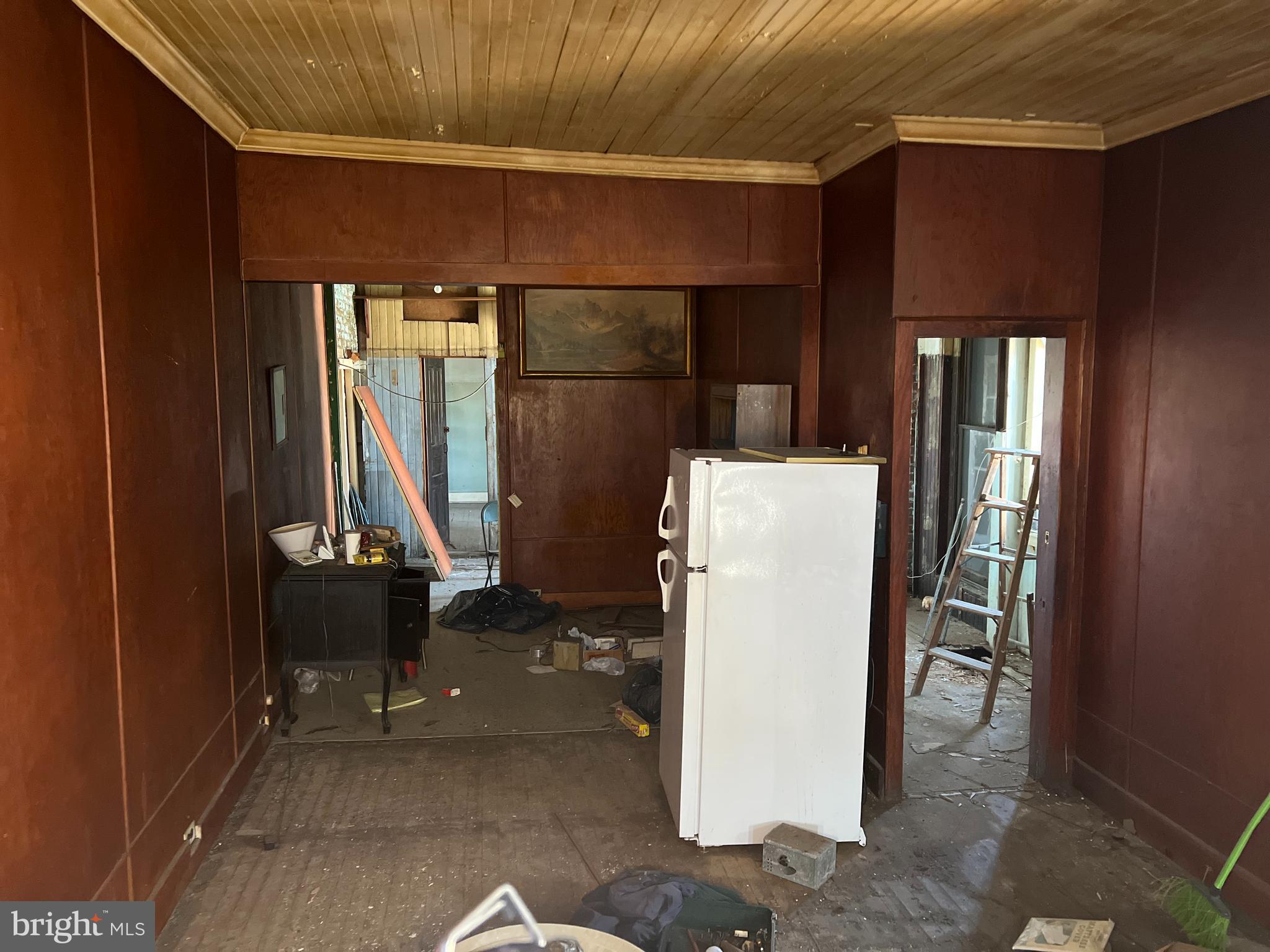 NORTH CENTRAL - Commercial Sale