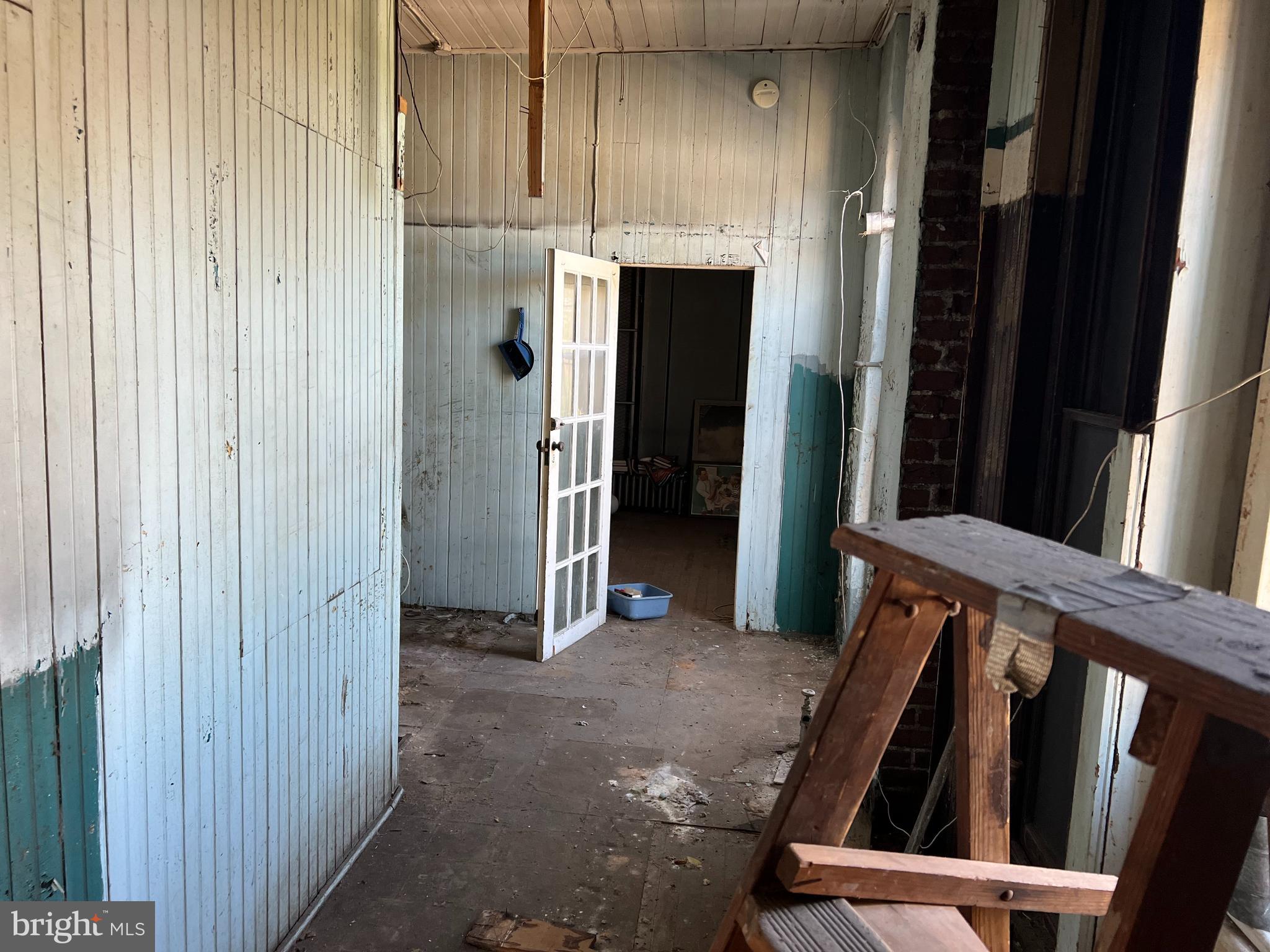 NORTH CENTRAL - Commercial Sale