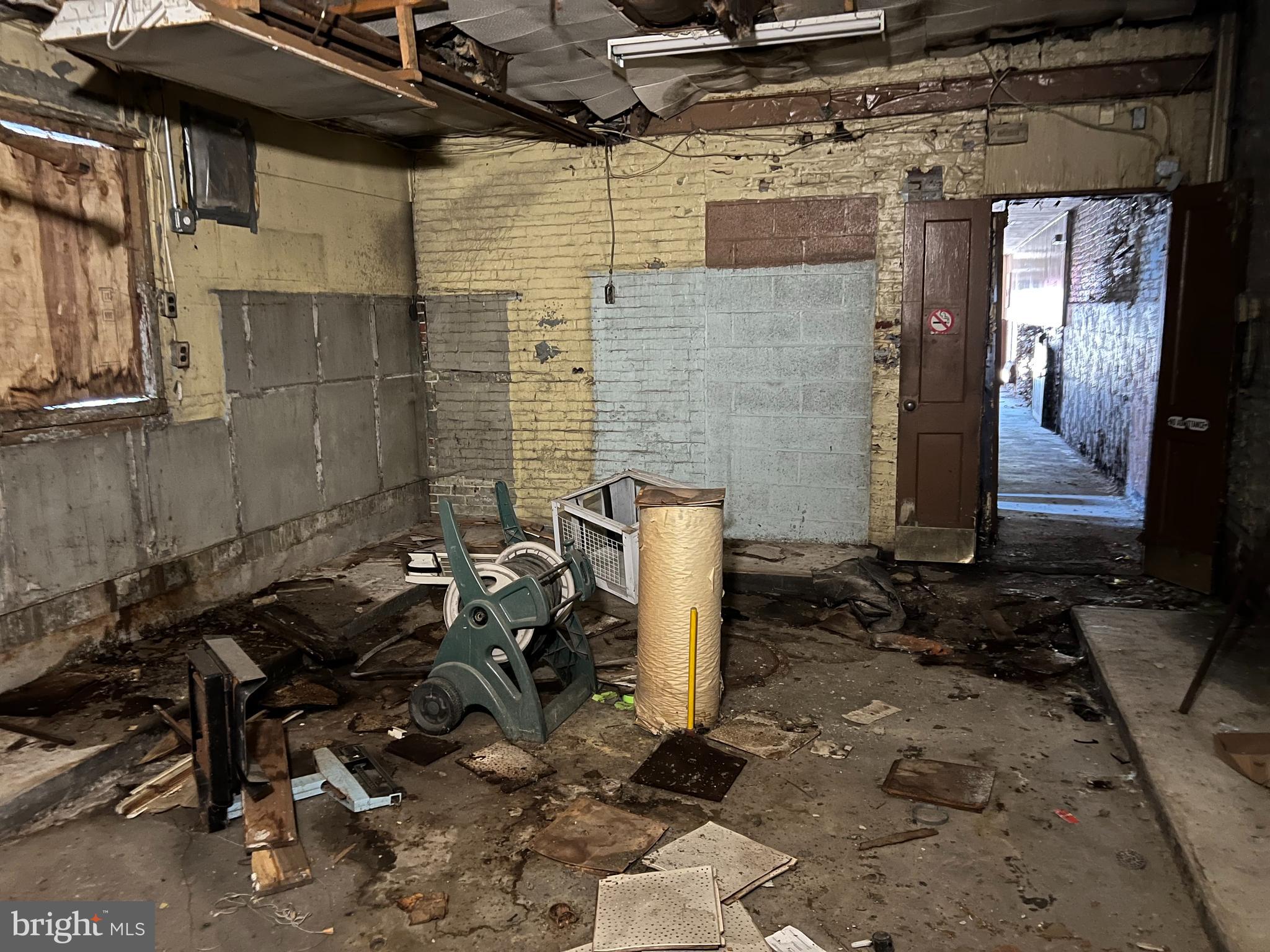 NORTH CENTRAL - Commercial Sale