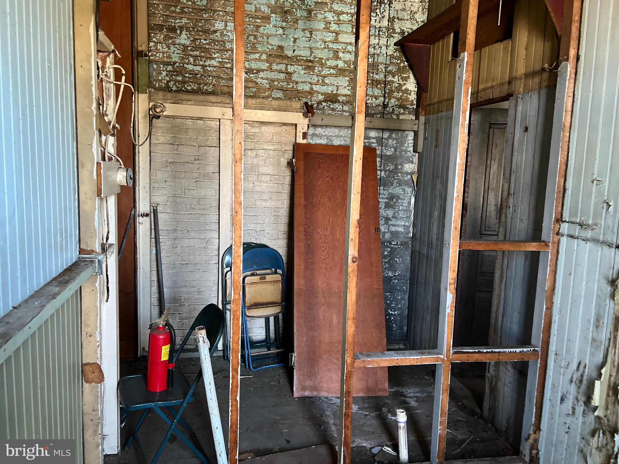 NORTH CENTRAL - Commercial Sale