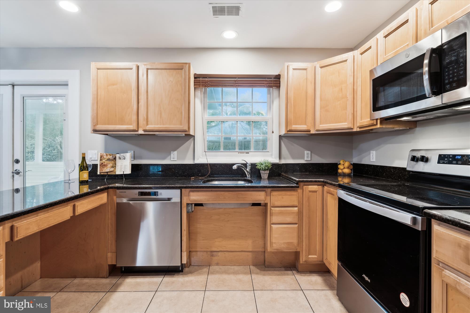 SANDY SPRING ESTATES - Residential