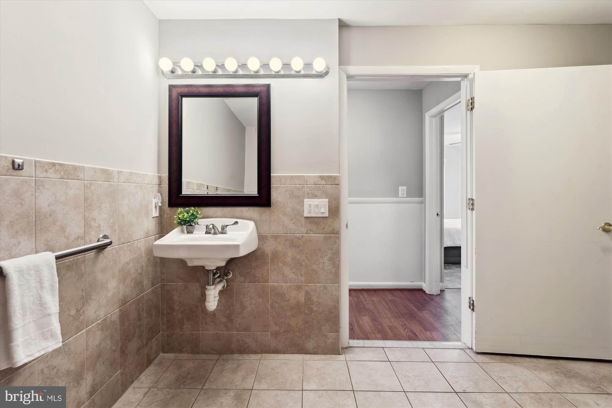 SANDY SPRING ESTATES - Residential