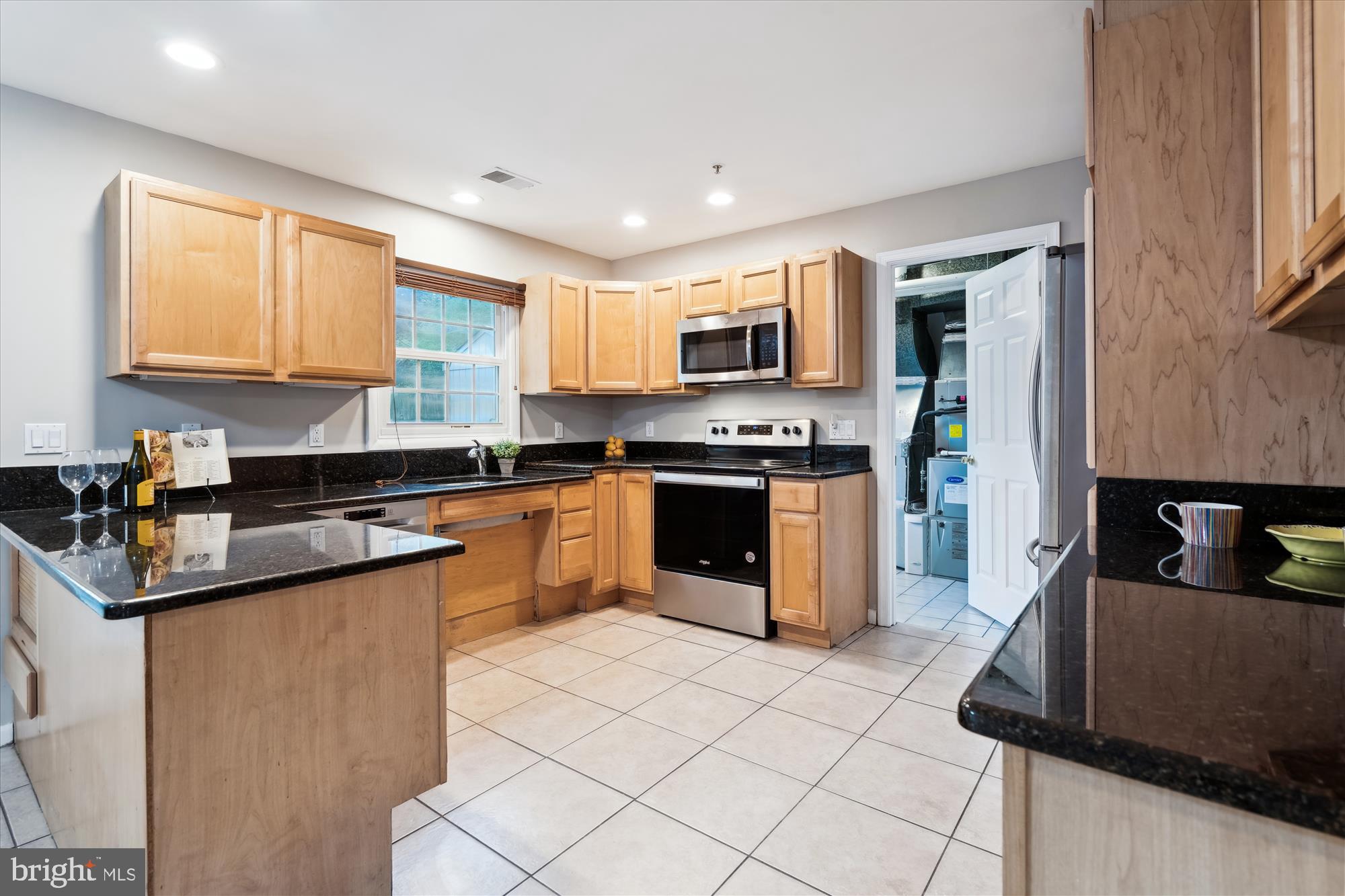 SANDY SPRING ESTATES - Residential