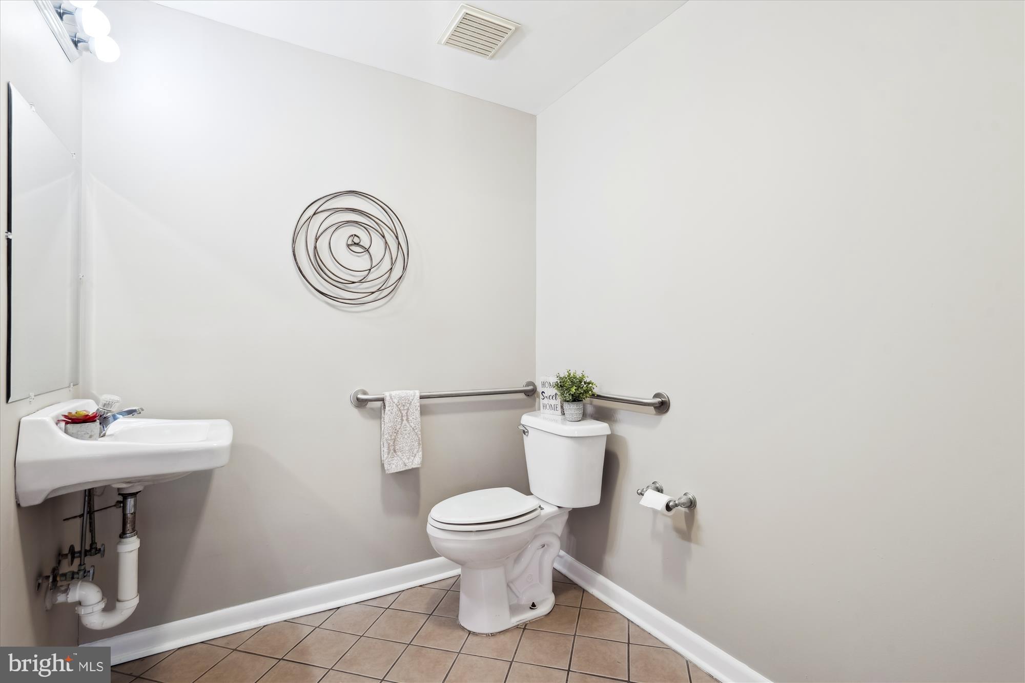 SANDY SPRING ESTATES - Residential