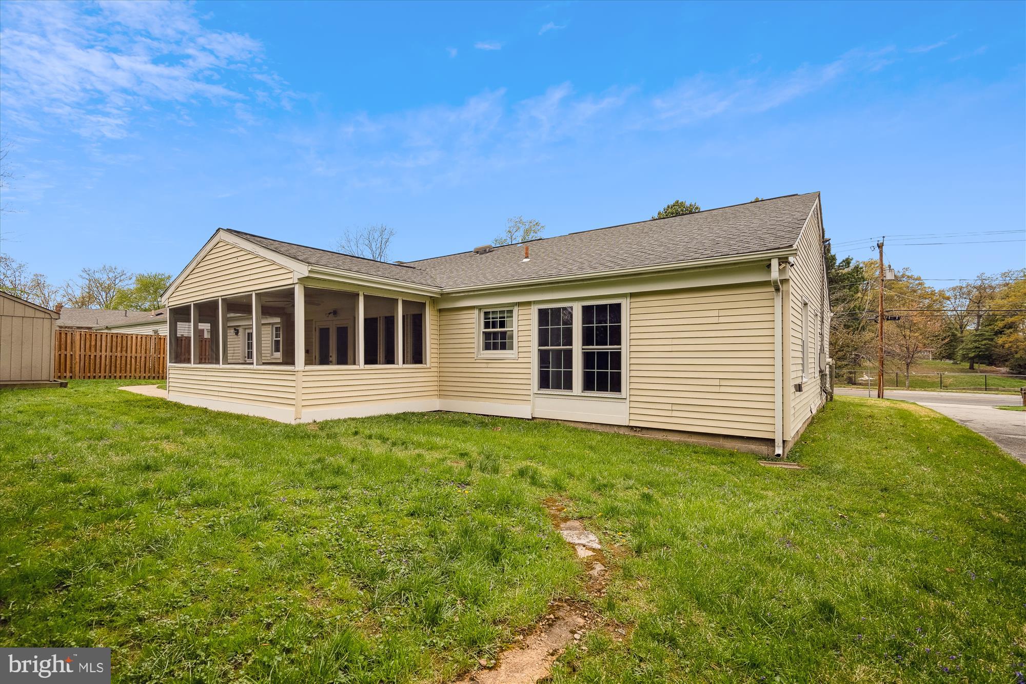 SANDY SPRING ESTATES - Residential