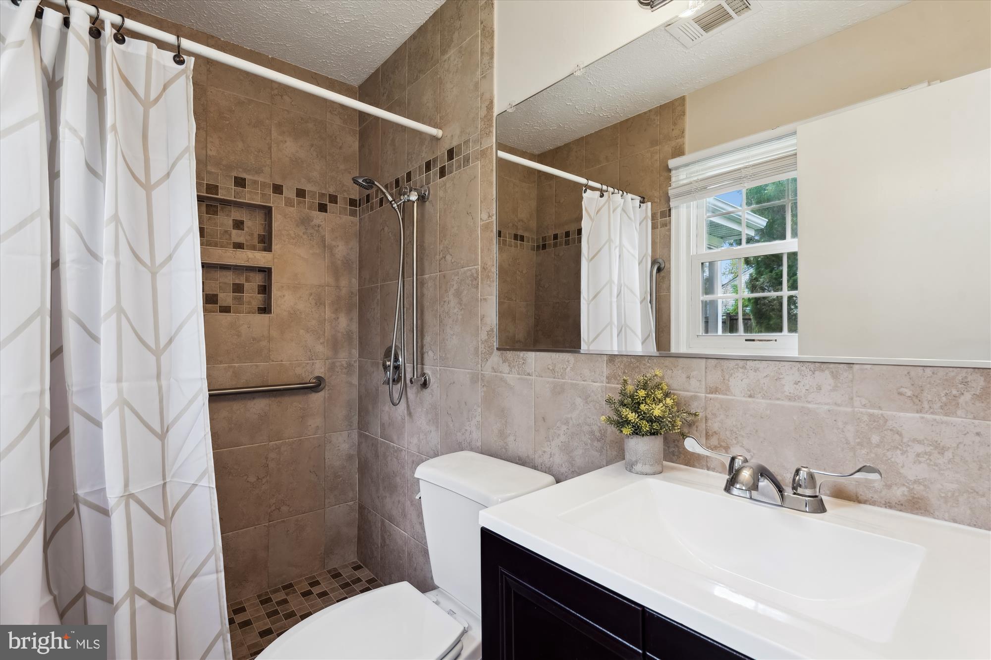 SANDY SPRING ESTATES - Residential