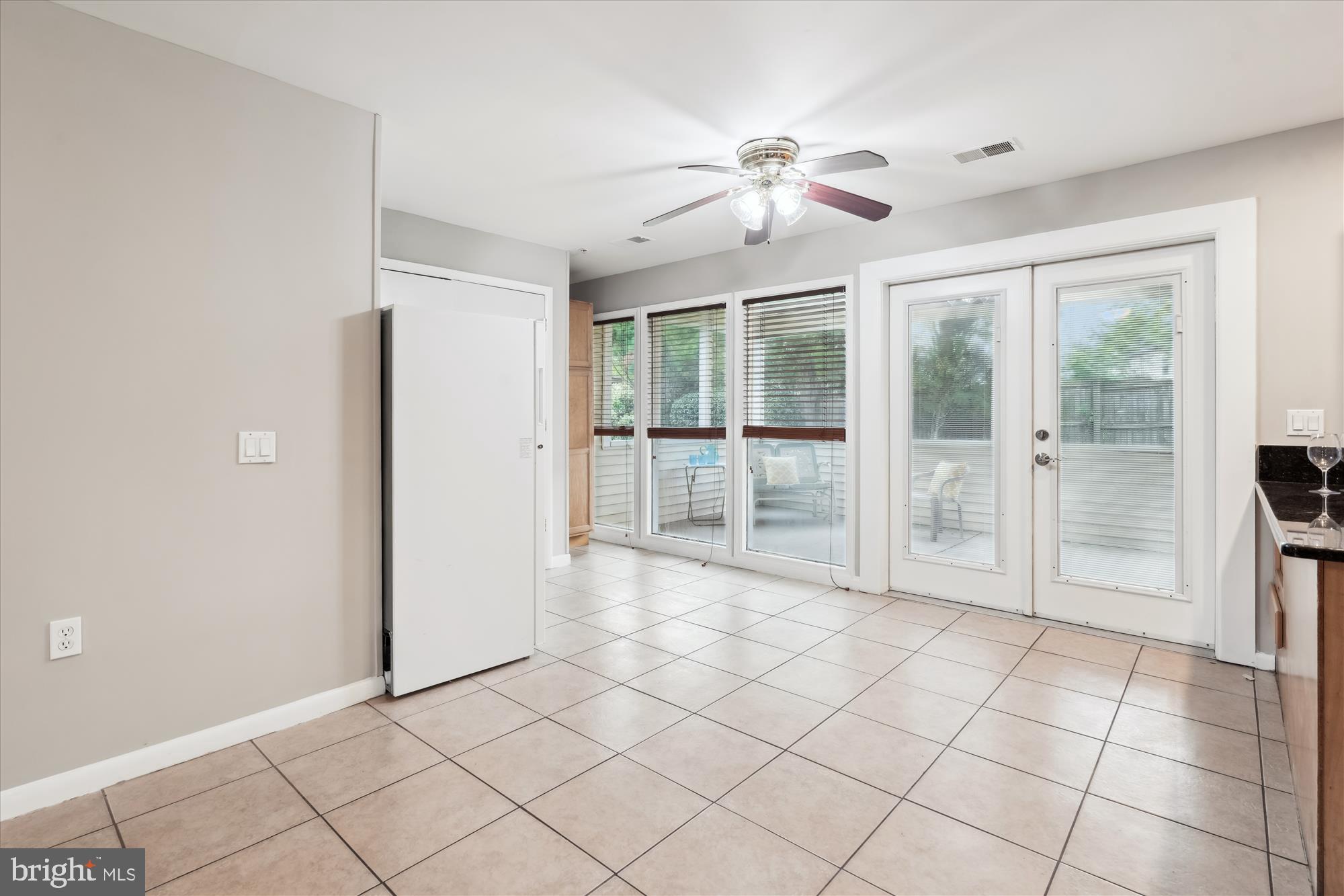 SANDY SPRING ESTATES - Residential