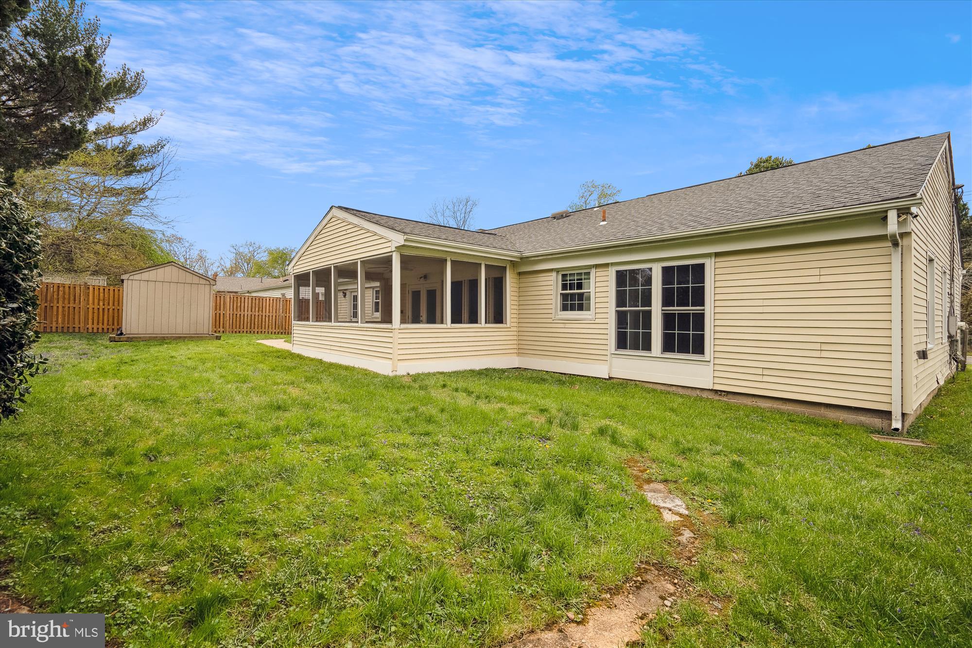 SANDY SPRING ESTATES - Residential