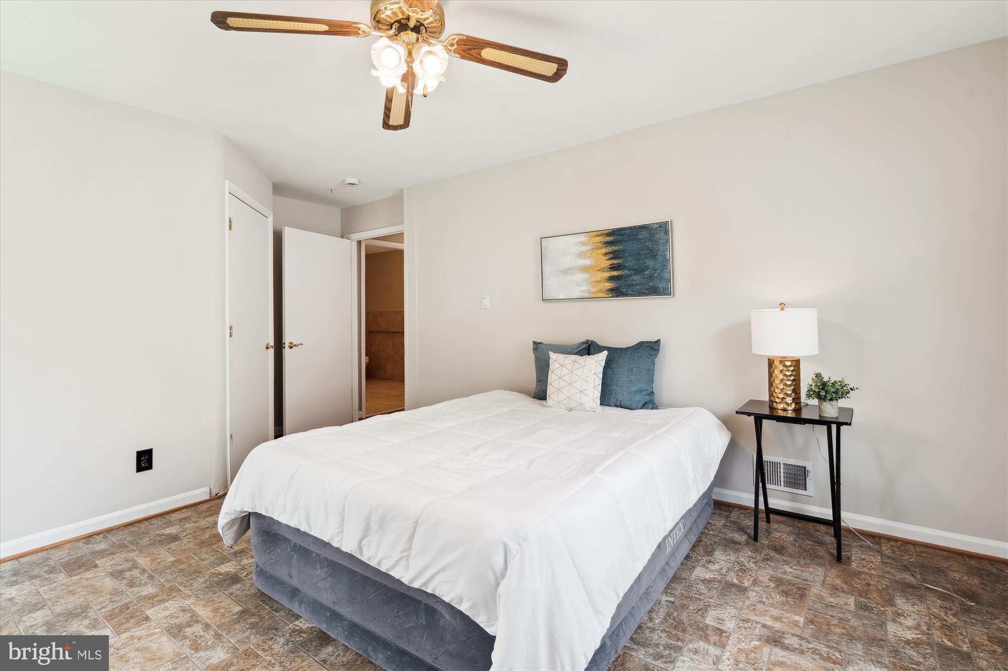 SANDY SPRING ESTATES - Residential