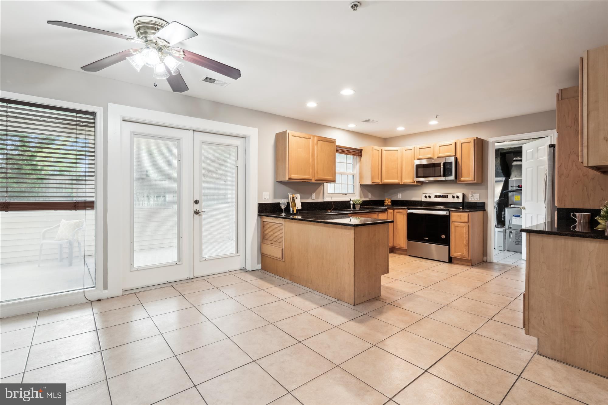 SANDY SPRING ESTATES - Residential