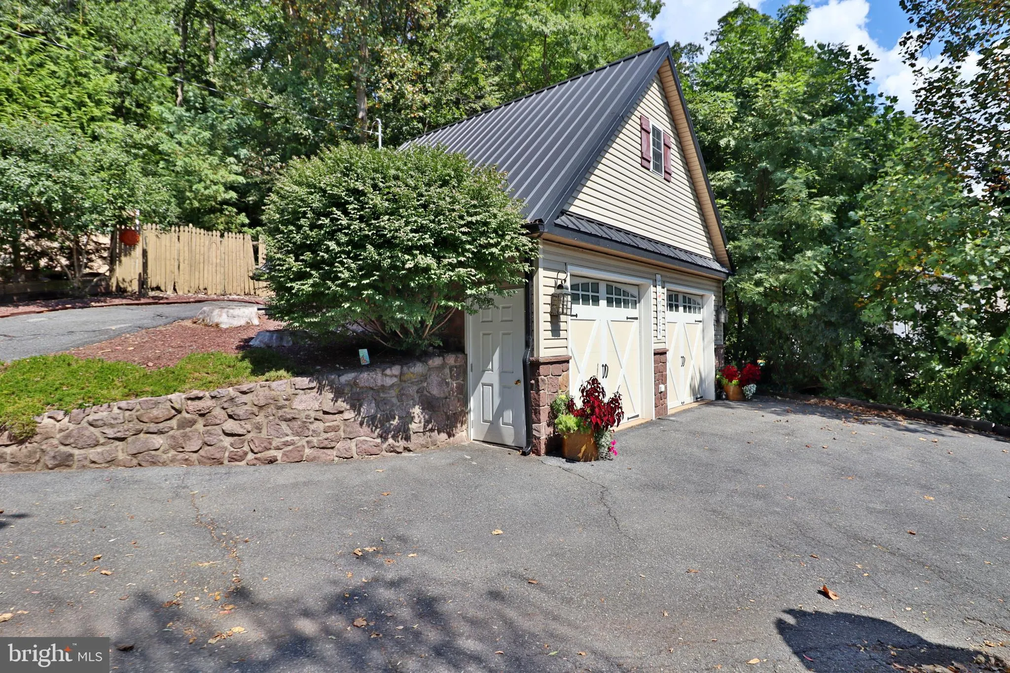 Reinholds, Pennsylvania 17569, United States, 6 Bedrooms Bedrooms, ,6 BathroomsBathrooms,Residential,Active,204343