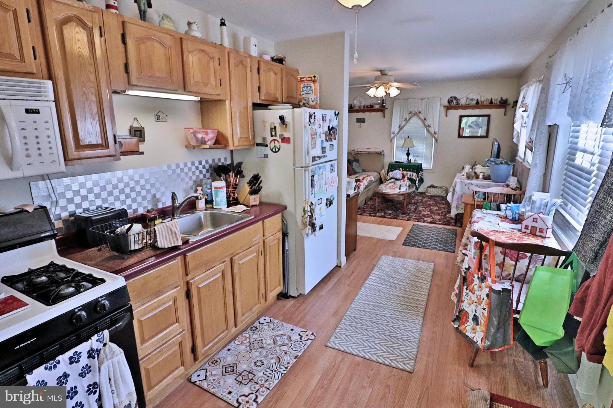 Reinholds, Pennsylvania 17569, United States, 6 Bedrooms Bedrooms, ,6 BathroomsBathrooms,Residential,Active,204343