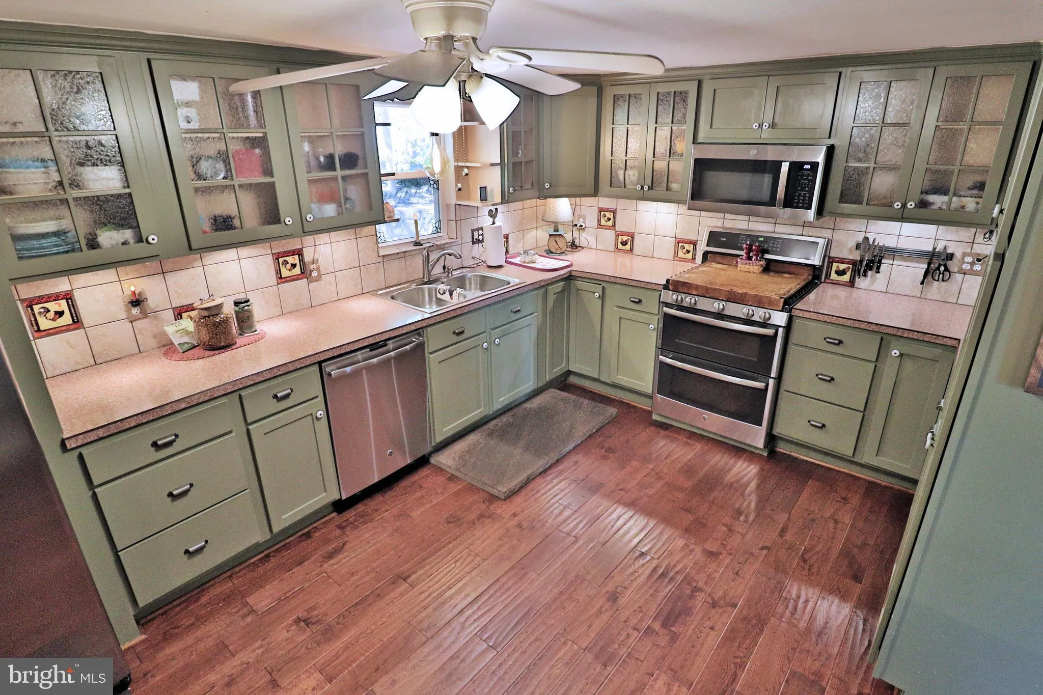 Reinholds, Pennsylvania 17569, United States, 6 Bedrooms Bedrooms, ,6 BathroomsBathrooms,Residential,Active,204343