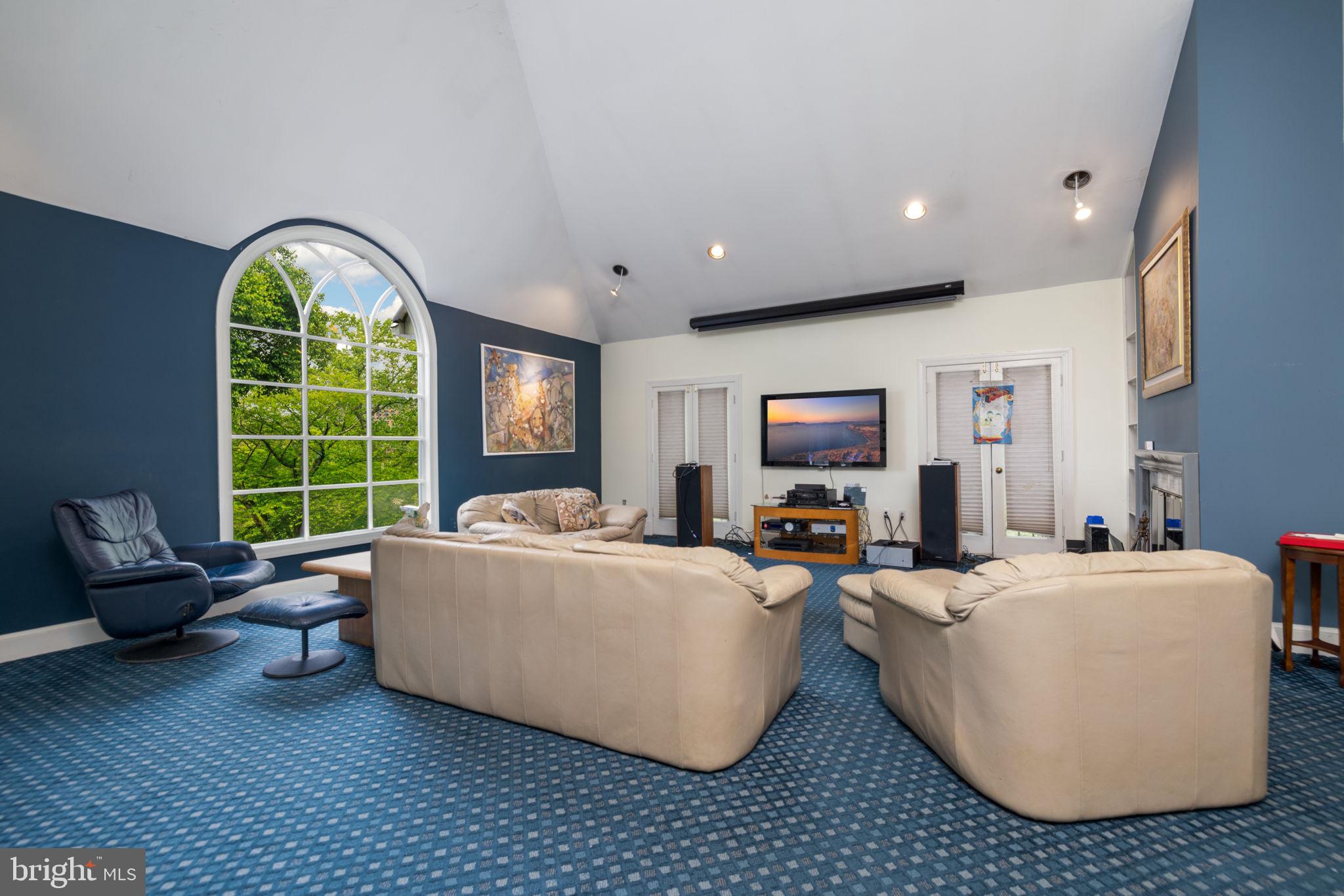 CHEVY CHASE - Residential