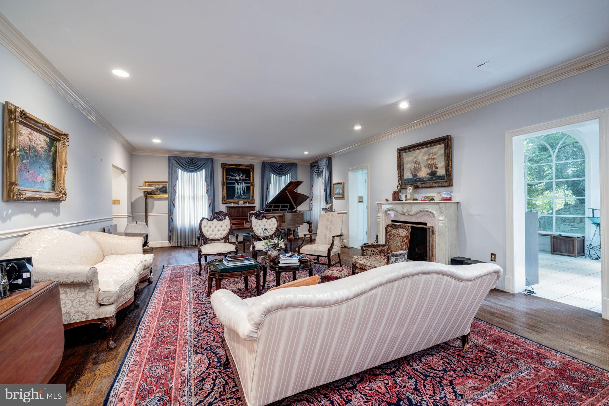 CHEVY CHASE - Residential